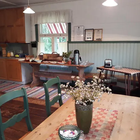 Varppi Saaristotila 여관